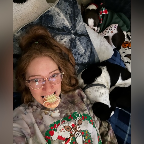 Meet Your Posher! - Picture 9 of 11